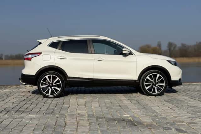 Nissan Qashqai (2016) thumbnail 7