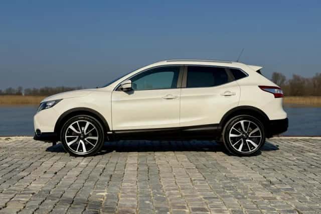 Nissan Qashqai (2016) thumbnail 9