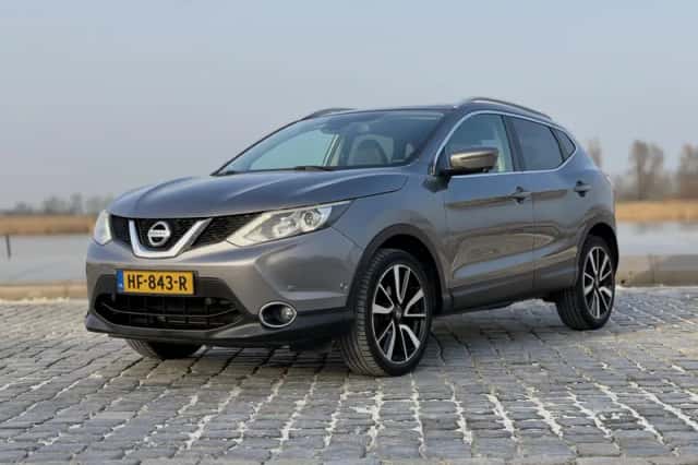 Nissan Qashqai (2015) thumbnail 1