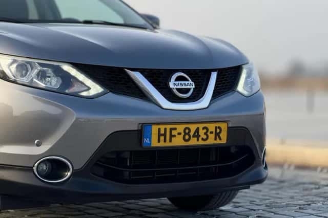 Nissan Qashqai (2015) thumbnail 2