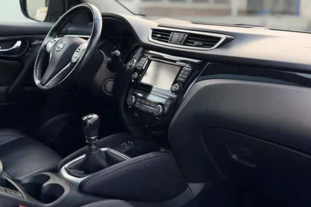 Nissan Qashqai (2015) thumbnail 12