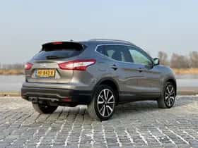 Nissan Qashqai (2015) thumbnail 5