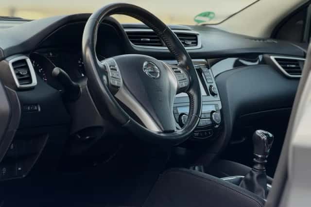 Nissan Qashqai (2015) thumbnail 10
