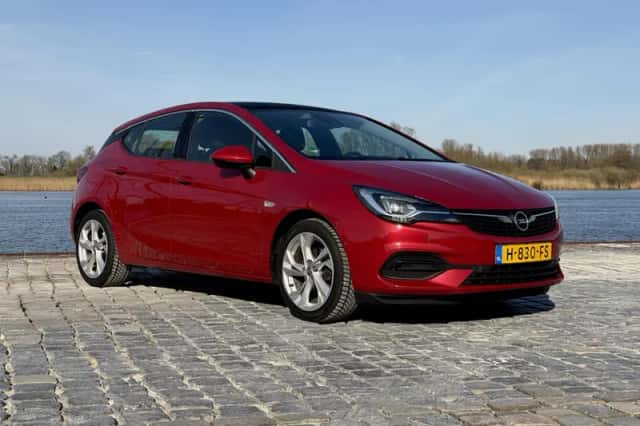Opel Astra (2020) thumbnail 3