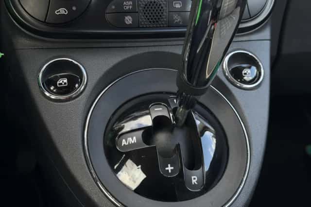 Fiat 500C (2016) thumbnail 21