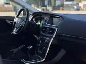 Volvo V40 (2016) thumbnail 12