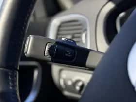 Volvo V40 (2016) thumbnail 19