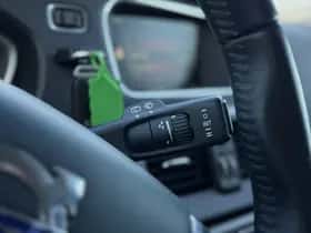Volvo V40 (2016) thumbnail 20