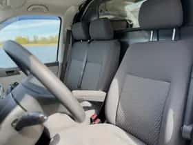 Volkswagen Transporter (2012) thumbnail 11