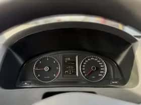 Volkswagen Transporter (2012) thumbnail 15