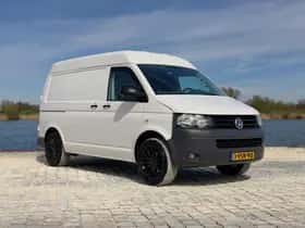 Volkswagen Transporter (2012) thumbnail 3