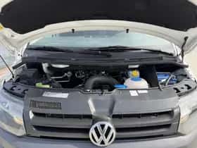 Volkswagen Transporter (2012) thumbnail 22