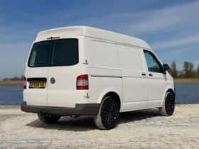 Volkswagen Transporter (2012) thumbnail 5