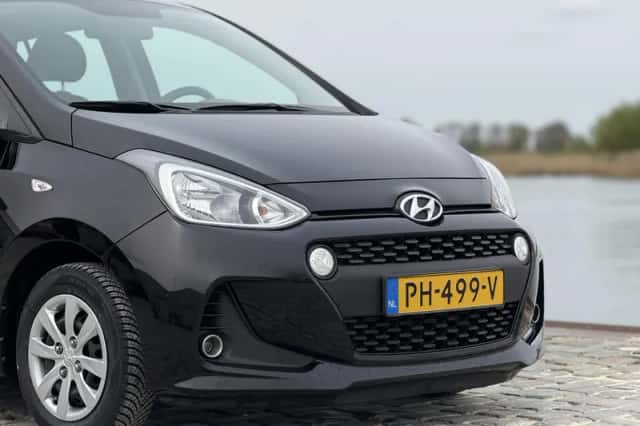 Hyundai i10 (2017) thumbnail 2
