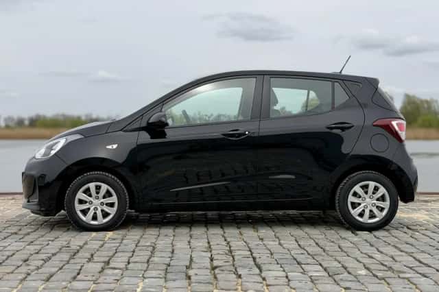 Hyundai i10 (2017) thumbnail 9