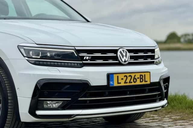 Volkswagen Tiguan (2019) thumbnail 2