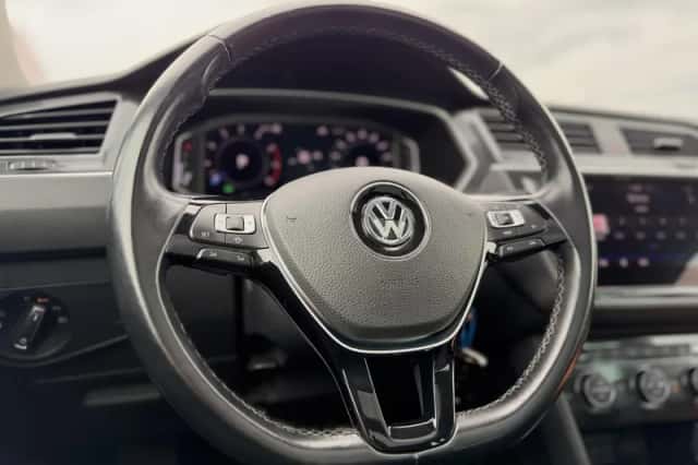 Volkswagen Tiguan (2019) thumbnail 16