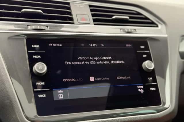 Volkswagen Tiguan (2019) thumbnail 22