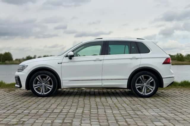 Volkswagen Tiguan (2019) thumbnail 9