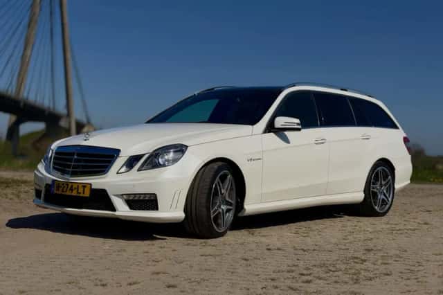 Mercedes-Benz E-Klasse (2012) thumbnail 2