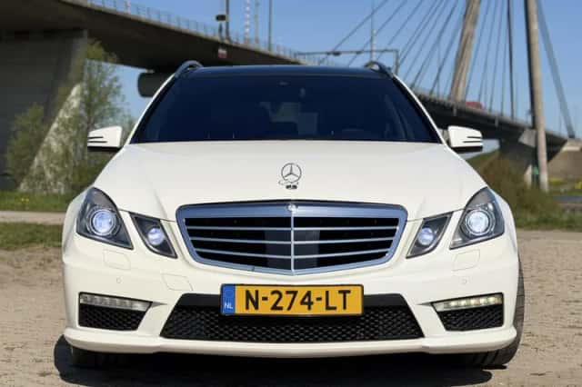 Mercedes-Benz E-Klasse (2012) thumbnail 11