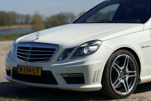 Mercedes-Benz E-Klasse (2012) thumbnail 3