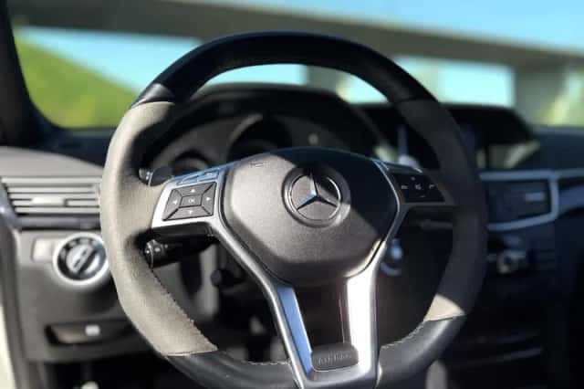 Mercedes-Benz E-Klasse (2012) thumbnail 21