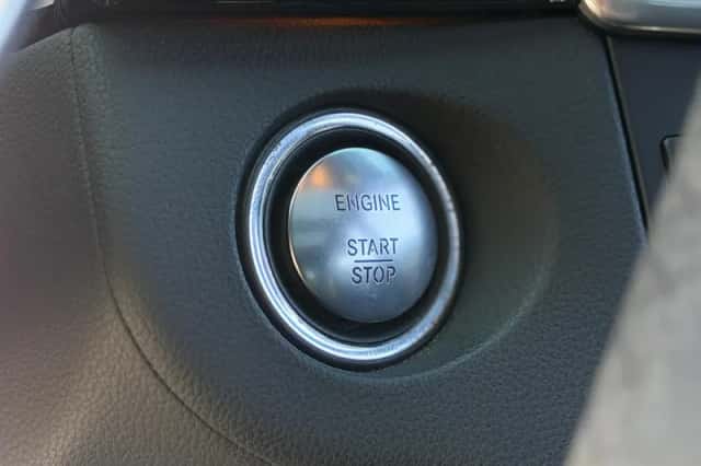 Mercedes-Benz E-Klasse (2012) thumbnail 25