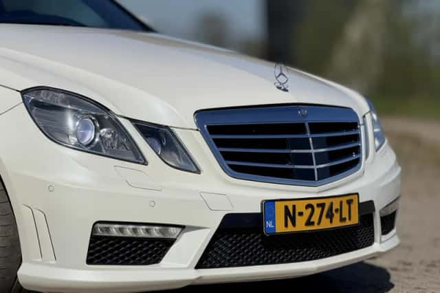 Mercedes-Benz E-Klasse (2012) thumbnail 9