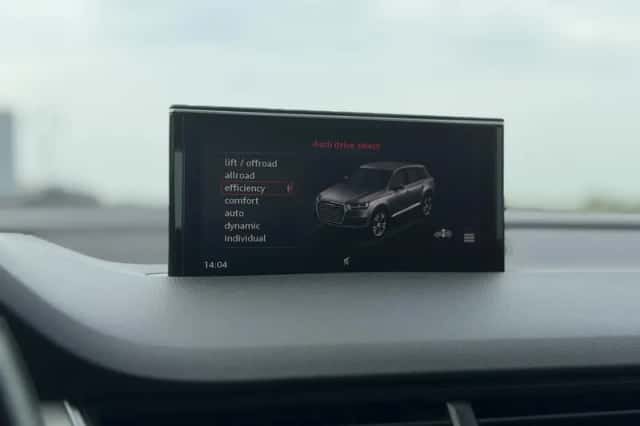 Audi Q7 (2016) thumbnail 21