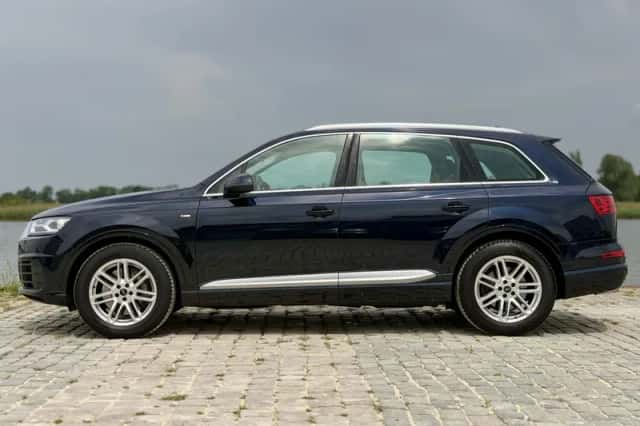 Audi Q7 (2016) thumbnail 9