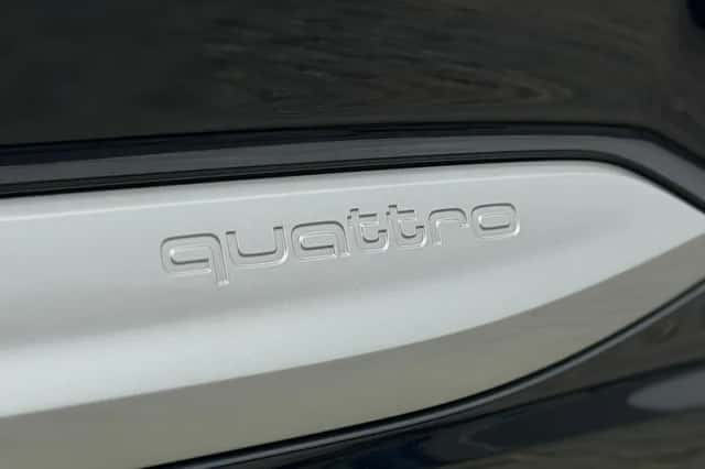 Audi Q7 (2016) thumbnail 10