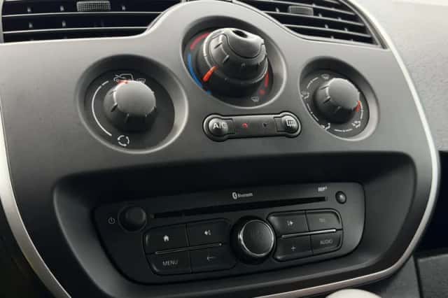 Renault Kangoo (2018) thumbnail 19