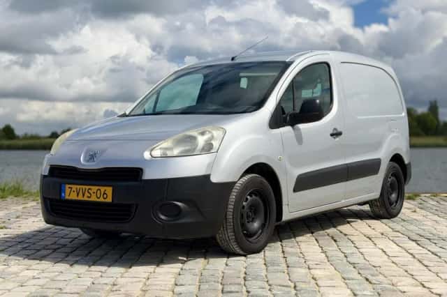 Peugeot Partner (2012) thumbnail 1