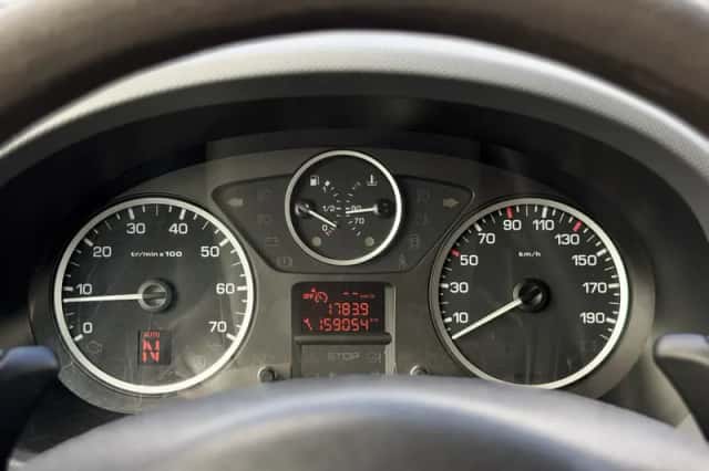 Peugeot Partner (2012) thumbnail 13