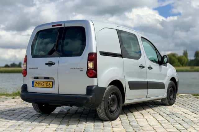 Peugeot Partner (2012) thumbnail 5