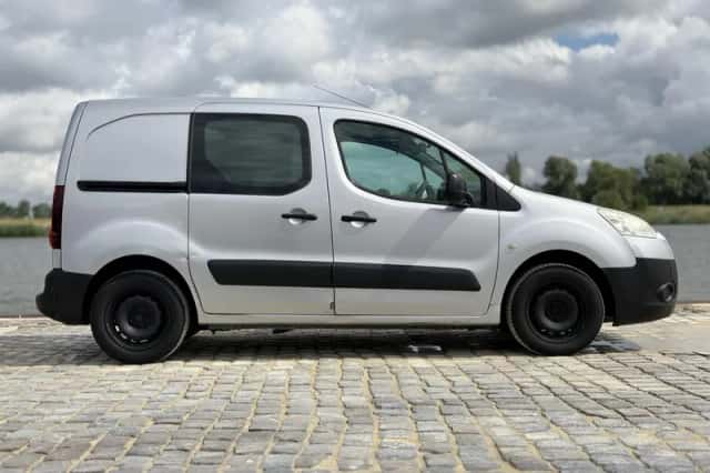 Peugeot Partner (2012) thumbnail 7