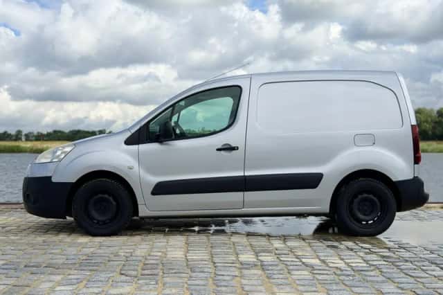 Peugeot Partner (2012) thumbnail 9