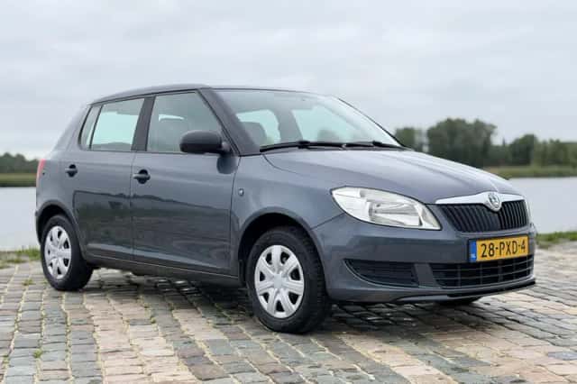 Škoda Fabia (2011) thumbnail 3