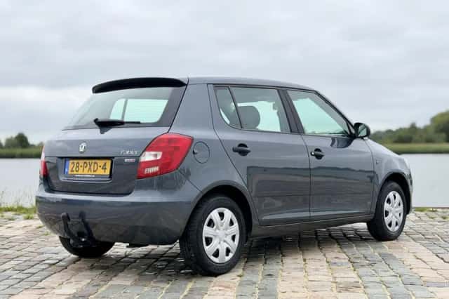 Škoda Fabia (2011) thumbnail 5
