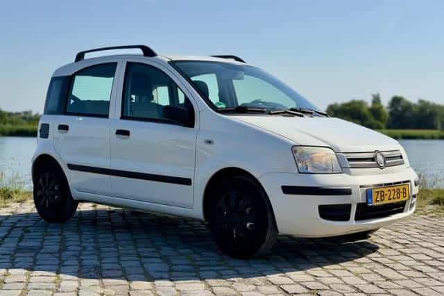 Fiat Panda (2009) thumbnail 3