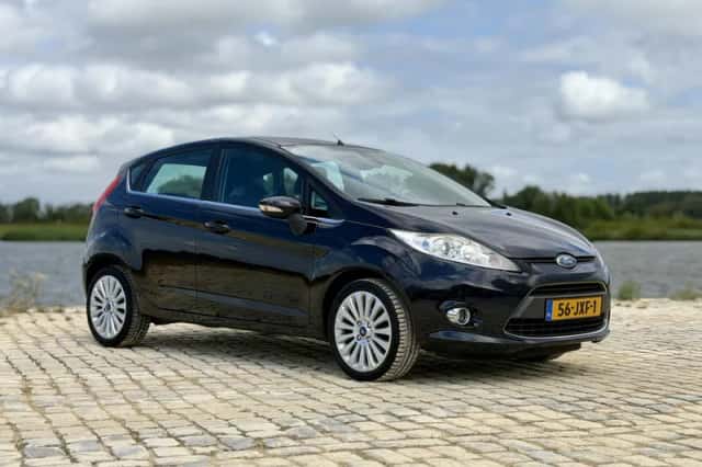 Ford Fiesta (2009) thumbnail 3