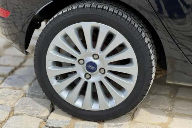 Ford Fiesta (2009) thumbnail 6