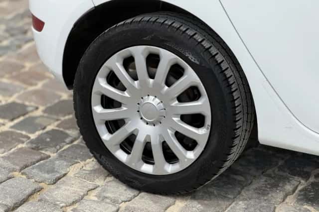 Ford Fiesta (2015) thumbnail 6