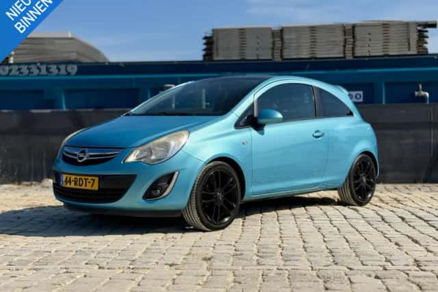 Opel Corsa (2011) thumbnail 1
