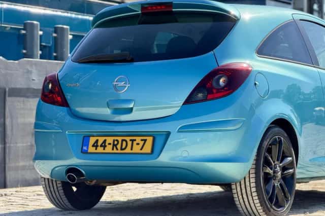 Opel Corsa (2011) thumbnail 4