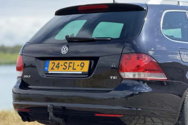 Volkswagen Golf (2011) thumbnail 4