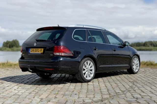 Volkswagen Golf (2011) thumbnail 5