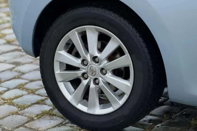 Toyota Auris (2007) thumbnail 6