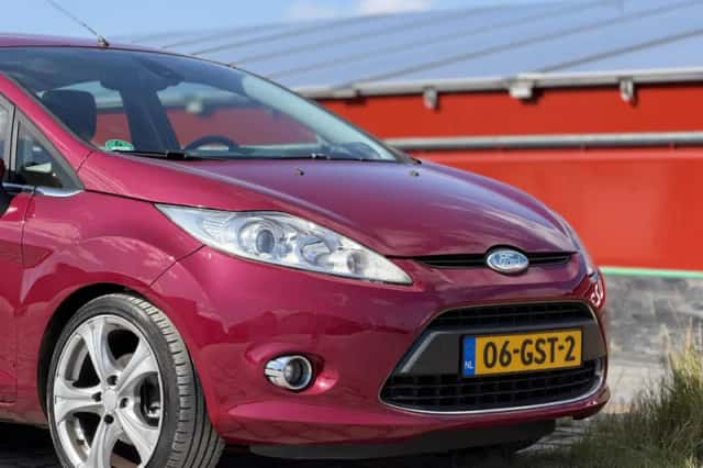 Ford Fiesta (2008) thumbnail 2